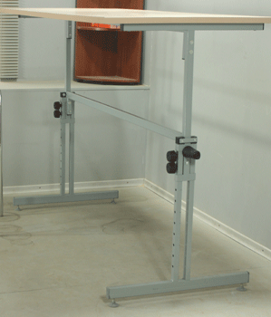 Стіл змінної висоти