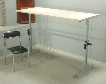 Стіл регульований по висоті